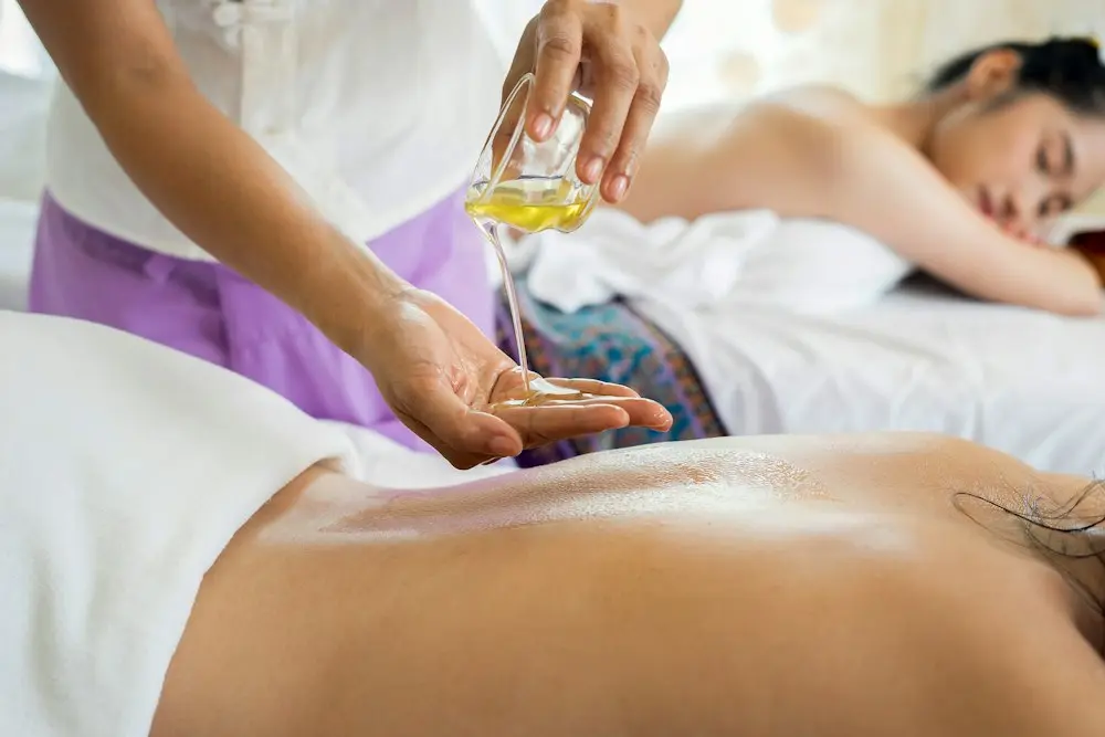 Masaje corporal con aceite: tratamientos faciales y corporales en Santa Isabel, Zaragoza